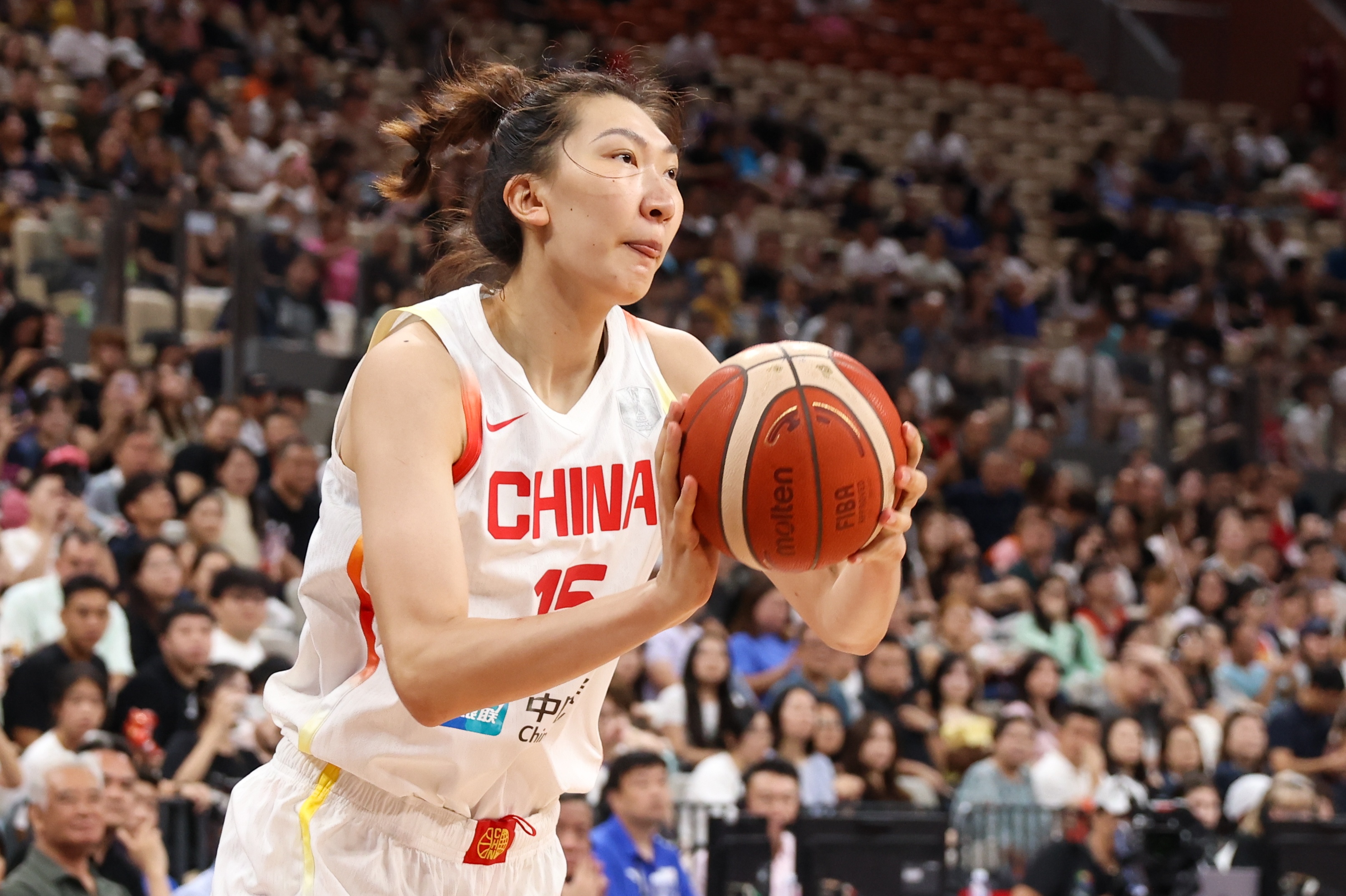 媒体人:韩旭如果想继续在国家队强势几年 留在WCBA肯定是不行的